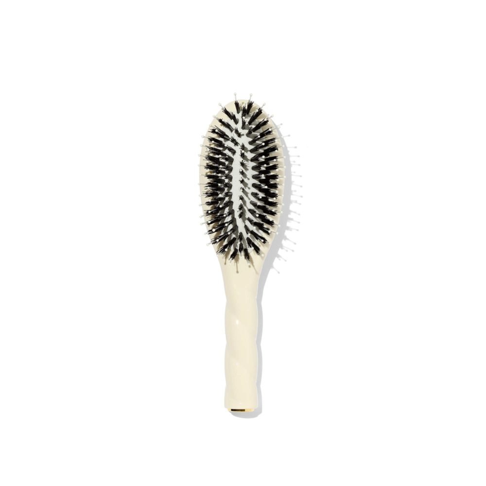 N°03 Essential Small Sensitive Scalp Brush